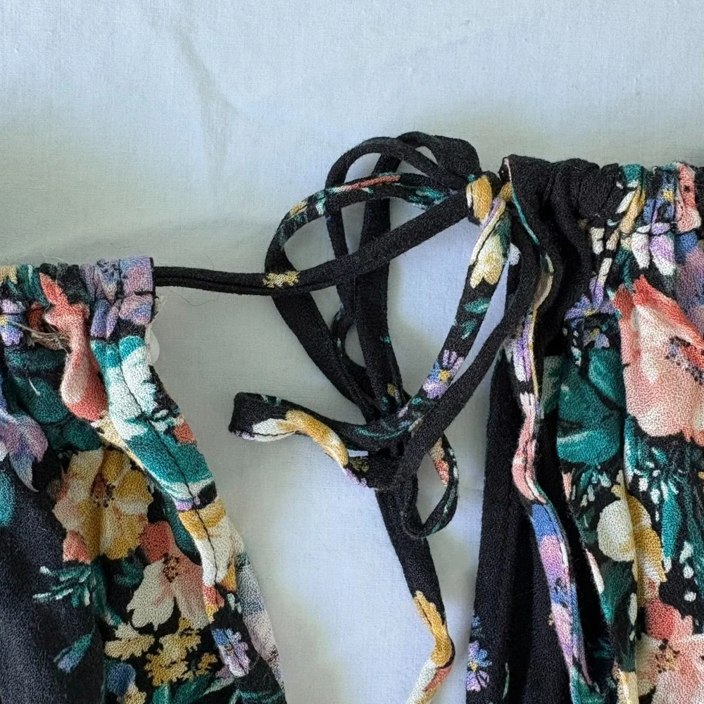 O'Neill‎ Womens Black Smocked Waist V-Neck Floral Halette Blouse Top Size Medium